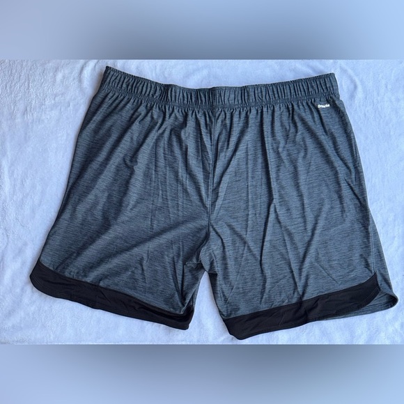 NWT Athletic Works Men’s 2-Pack Shorts - Picture 3 of 9
